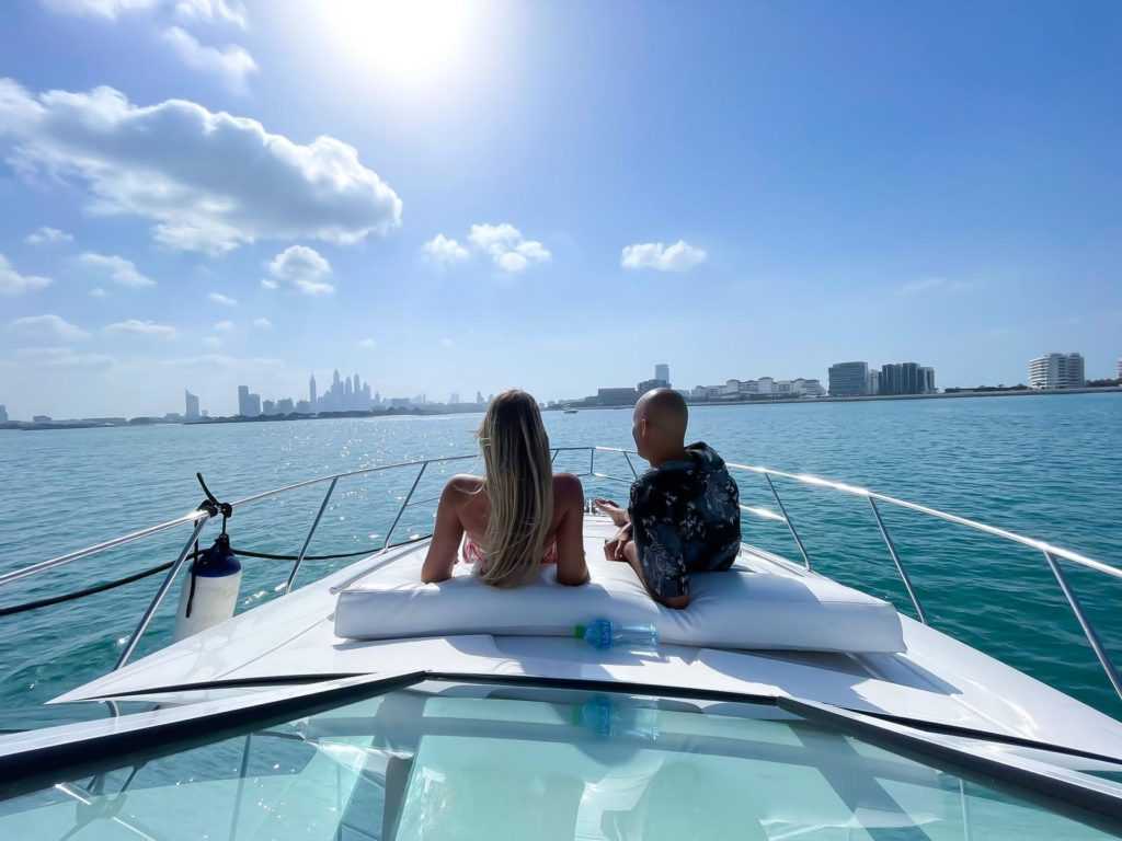 Plan Ultimate Yacht Party in Dubai - Charter Boat Dubai